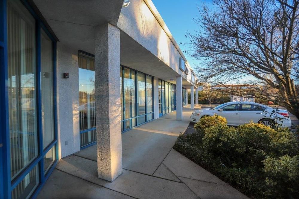 Multi-Tenant Commercial Building: 2070 Churn Creek Rd, Redding, CA 96002